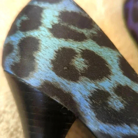 Carlos Santana Ombré Ble Leopard print platforms - Picture 9 of 9